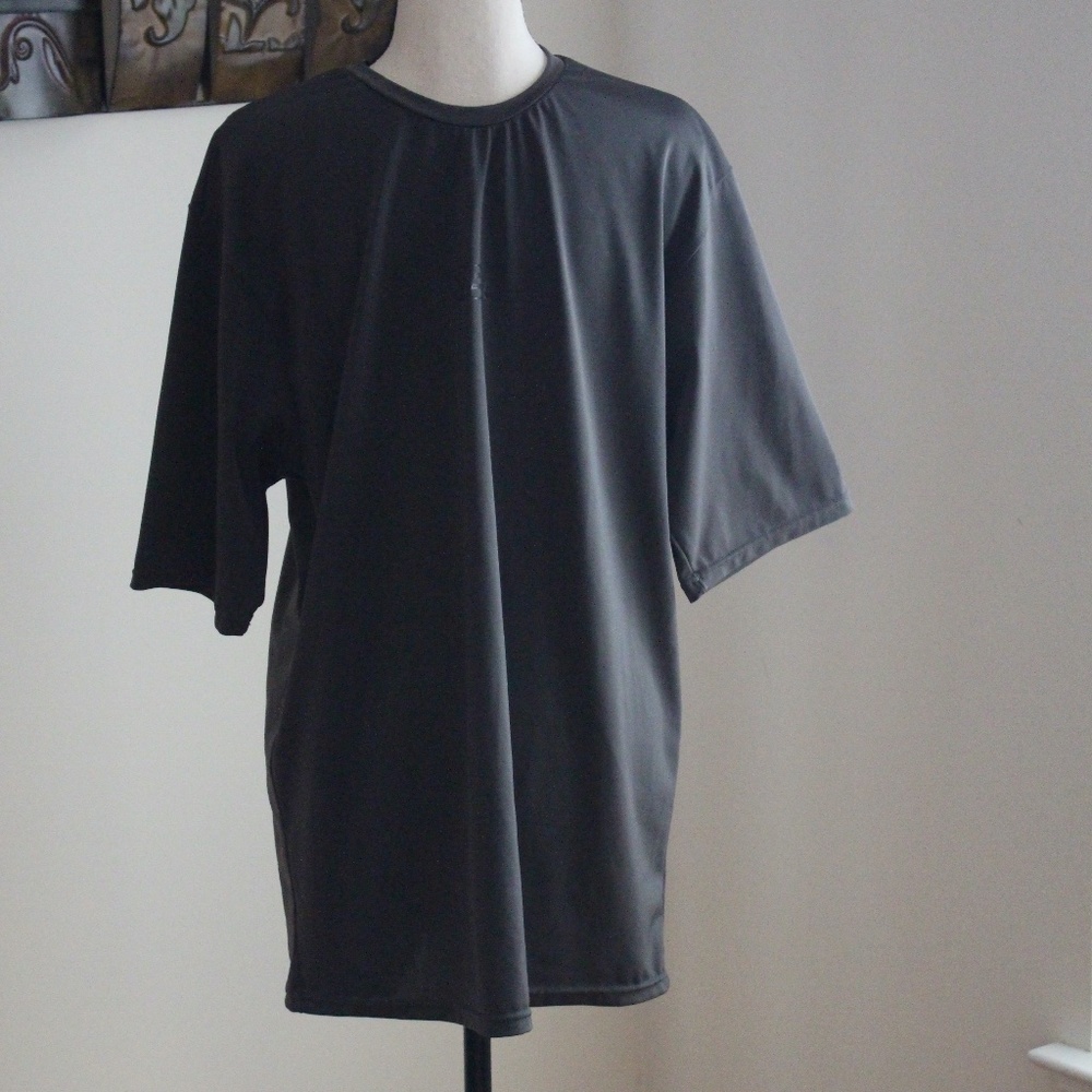O'Neill, short sleeve swim shirt DO NOT BUY